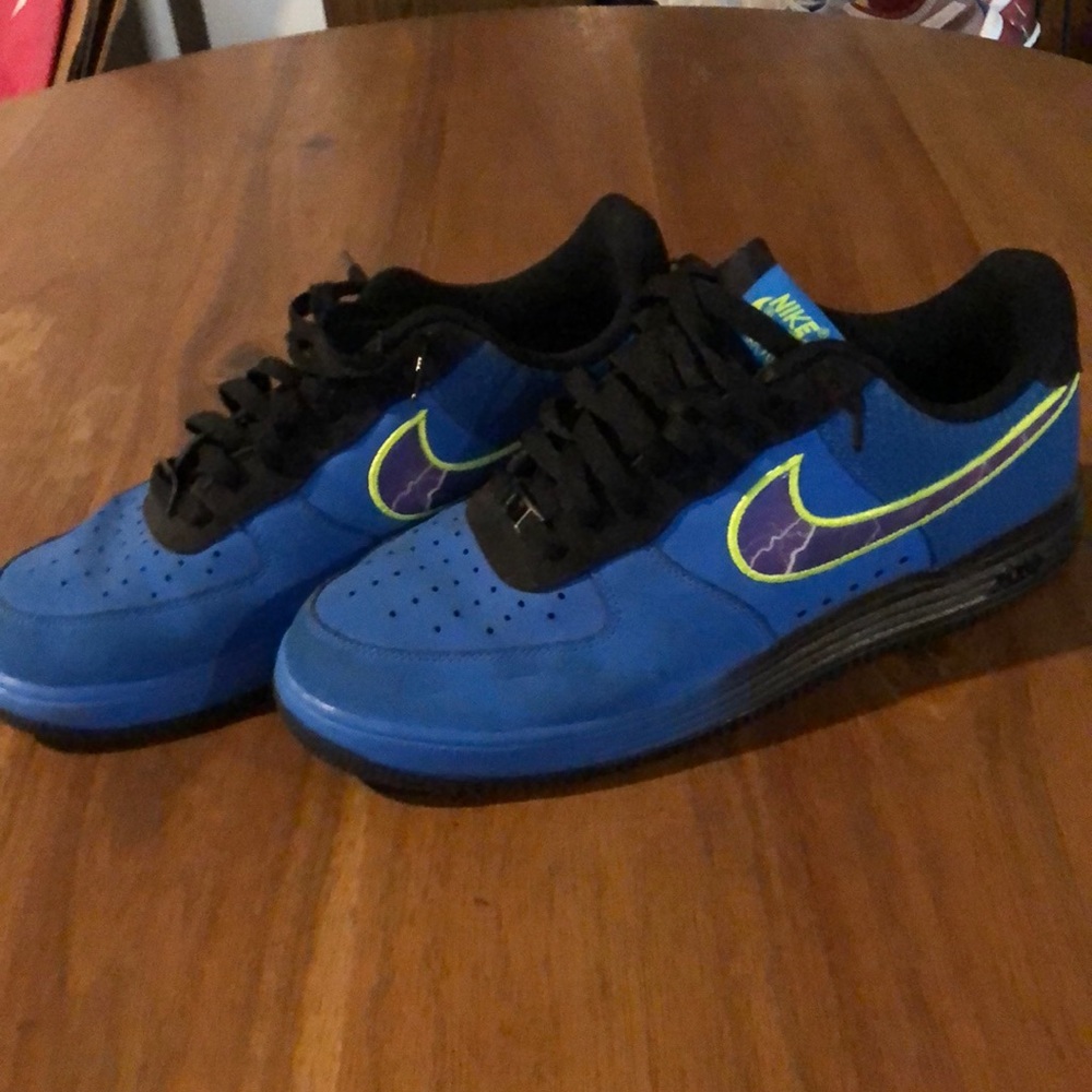 Nike shoes